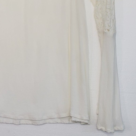 Soft Surroundings Medium Long Sleeve Blouse with Lace Accents - Picture 8 of 8